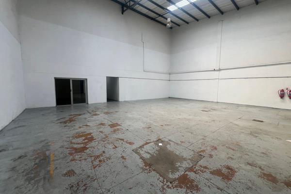 Size: 324m2
Rental Price: R60/m2

This spacious basement unit/warehouse is located in the secure and well-established Deco Park ...