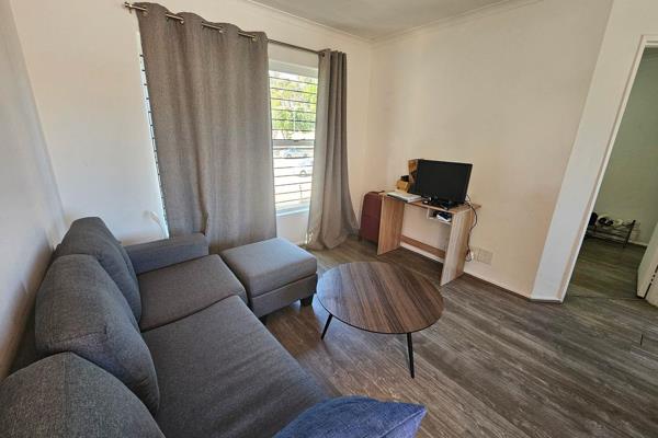 Introducing this well-maintained one-bedroom apartment in The Islands, Parow. With a cozy floor size of 33m2, this second-floor unit ...