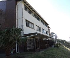 Apartment / Flat for sale in Amanzimtoti