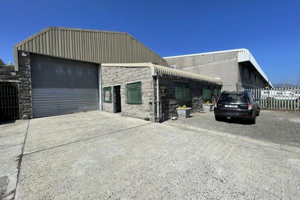 Available To Let: This versatile 595 sqm unit on Ferndale Drive, Ottery East, comes with ...