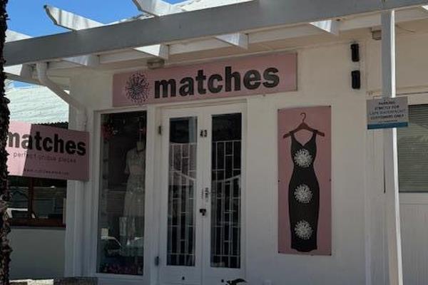 Long Term Let - R12.000 plus vat per month plus electricity. 

Shop Front Premises To ...