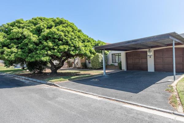 Discover this Welcoming old-style 3-bedroom home, featuring a large living room complete with a cozy fireplace for cold winter nights. ...