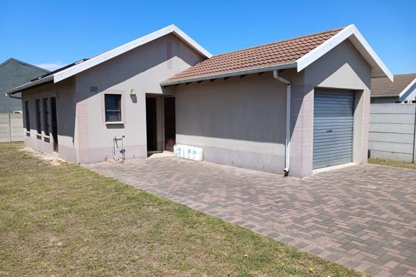 This charming property in the heart of Parson&#39;s Vlei presents a rare opportunity for savvy buyers looking to secure a home with ...