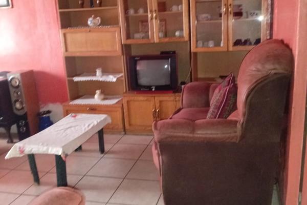 Ideal starter home for zoon couples starting out, property is situated in a tranquil section of Kwa Thema near amenities. 
Property ...