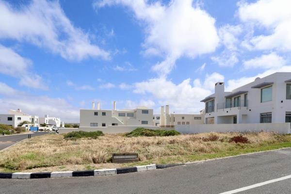 EXCLUSIVE MANDATE:
This prime 382 sqm corner plot is ideally located next to the beach ...