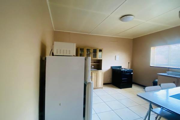 2 Bedroom flat walking distance to Sasol 1 and Zio Food
This flat offers you the following features

2 Bedrooms

1 Bathroom

Lounge and ...