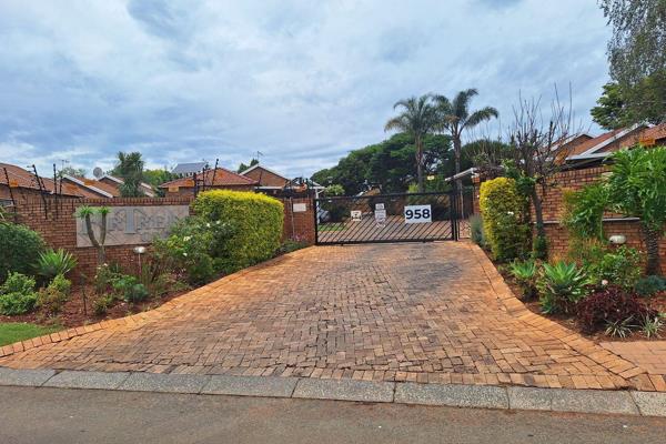 Charming 2-Bedroom Townhouse in Weltevreden Park

This delightful 2-bedroom townhouse ...