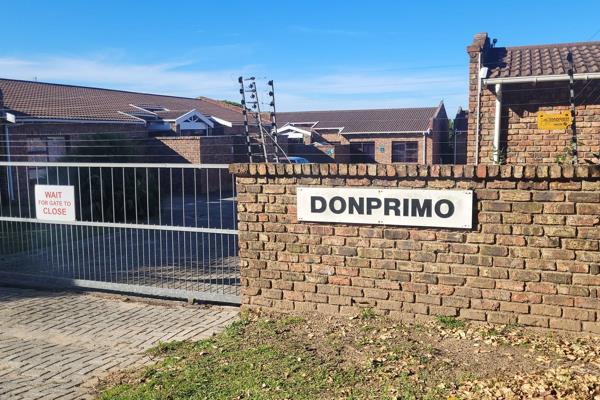 Ideally situated 3 bedroom townhouse in Charlo

This lovely 3 bedroom townhouse is situated in the leafy suburb of Charlo. This is a ...