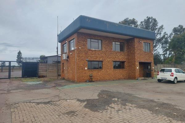 Truck Yard and Workshop space situted on Erf of 25000m2 located in Mapelton Boksburg. The Property is fiully walled with a Workshop of ...