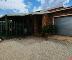 Townhouse for sale in Bergsig