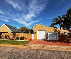 House for sale in Ferreira Town