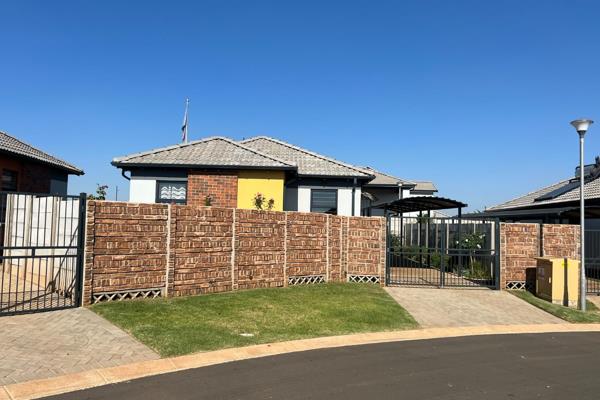 A charismatic 3 Bedroom house in Milano, Alberton.

Welcome to this stylish and modern residence, complete with three bedrooms and ...