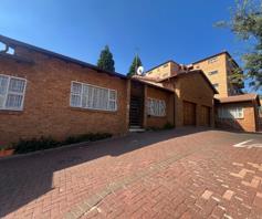 Townhouse for sale in Oakdene