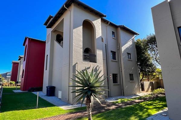 This beautiful 2 bedroom, 2 bathroom townhouse is situated in a secure complex, with modern finishes.  Enjoy the open plan lounge ...