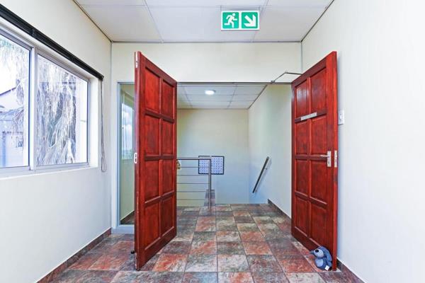 PRISTINE Office Block FOR SALE in Sunninghill Office Park. Erf size 605 sq m under roof +-500 sq m.
BACK TO WORK with colleagues in a ...