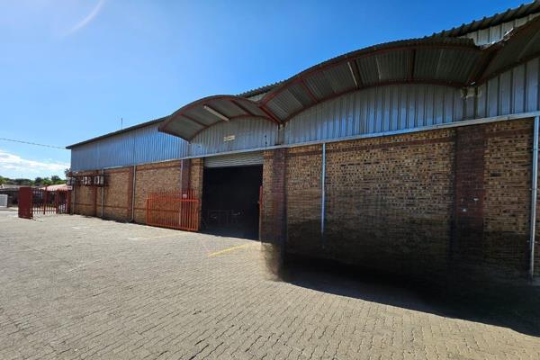 Welcome to a prime opportunity for business expansion with our spacious 300m2 warehouse now available for rent. Strategically ...