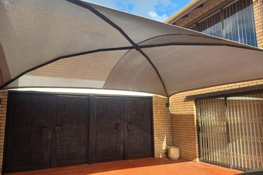 5 Bedroom House for sale in Danville