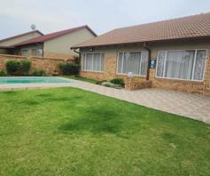 Townhouse for sale in Del Judor Ext 4