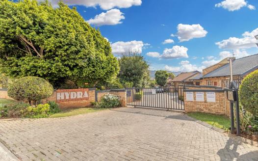 2 Bedroom Townhouse for sale in Wilgeheuwel