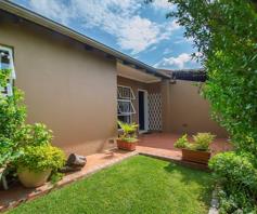 Townhouse for sale in Randpark Ridge