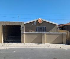 House for sale in Mandela Park