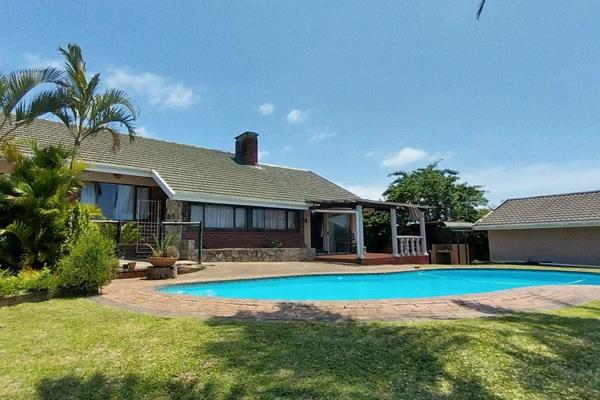 This charming family residence is located in the vibrant center of Uvongo. The property is fully enclosed and has an expansive garden ...