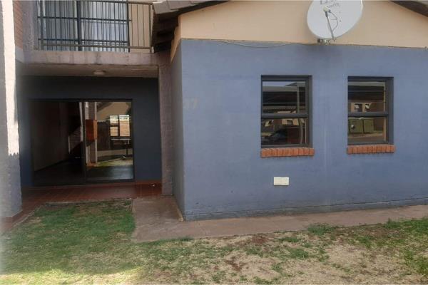 A three-bedroom ground-floor apartment is available for rent in Corner Heights, Cashan ...