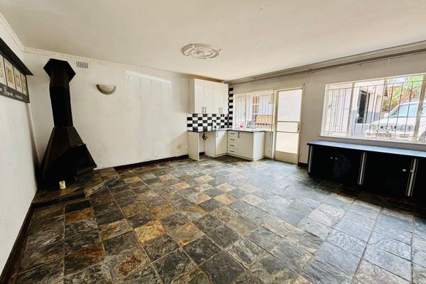 Spacious garden cottage overlooking the Small Jukskei River
Ideally for a single occupant

- Kitchen
- Open plan living room.
- Open ...