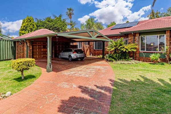 This expansive 4-bedroom, 3-bathroom home, set on a large stand, offers an ideal blend of comfort, style, and practicality. Perfectly ...