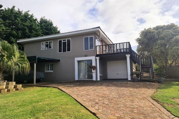 Discover your dream home in the heart of Dana Bay, perfectly situated along the breathtaking Garden Route. This charming four-bedroom ...