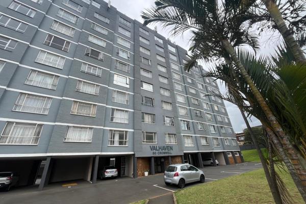 We are pleased to present this neat 2.5-bedroom unit, situated in a secure building in ...