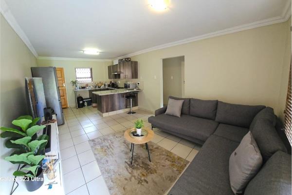 Welcome to your dream home in Witfield, Gauteng! Presenting a stunning 2-bedroom apartment, exclusively for sale under a sole mandate. ...