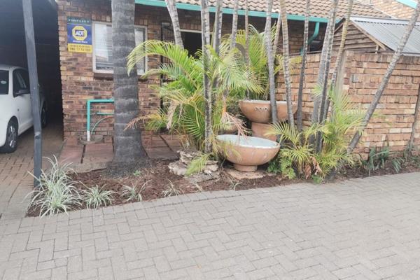 Beautifully Renovated 2-Bedroom Home in, The Orchards, Pretoria


Welcome to this ...