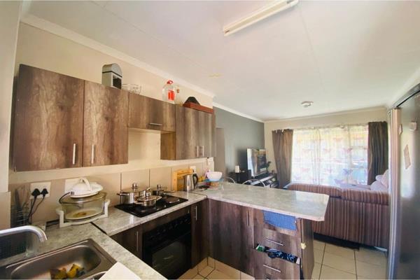 Discover a stunning residential opportunity at 43 Biddulph , Boksburg, in the thriving region of Gauteng, South Africa. This modern ...