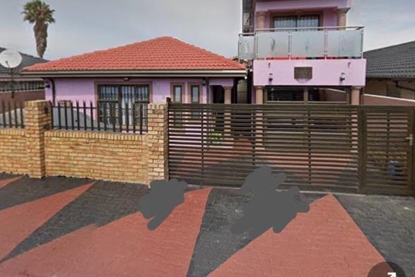 3beds BIC 2baths  main with shower and toilet,ensuite property that  offers well-planned ...