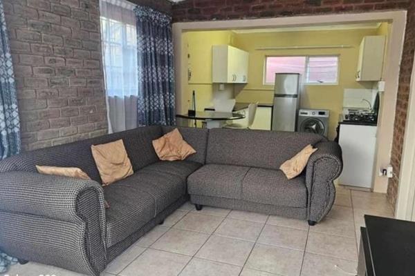 Gorgeous spacious one bedroom granny flat with aircon in bedroom comes semi-furnished all you need is a bed,open plan lounge and fully ...