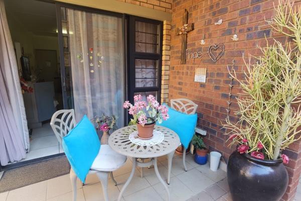 Beautiful ground floor 1 bedroom apartment For Sale at Bronberg Retirement Estate

This is one of the most sought after retirement ...