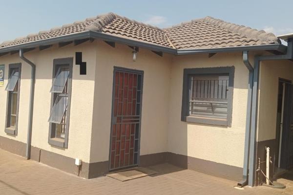 A Charming 3 Bedroom House Located at Soshanguve XX
Welcome to this lovely 3-bedroom home, situated in Soshanguve XX. 
Bedrooms: The ...