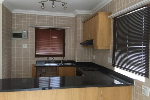 2 bedroom upmarket apartment in Tygerfalls Villas 2
Opposite to Tygervalley Shopping ...