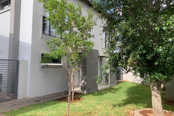 All Costs Included!!!

Luxurious Modern Home on Prime Route: Lynnwood Road, N4, and N1 South &amp; North
Discover an exquisite living ...