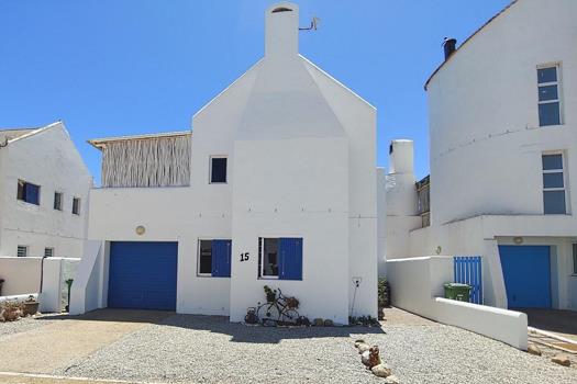 3 Bedroom House for sale in Lampiesbaai