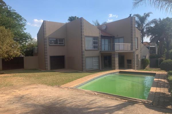 Experience luxury living in this stunning 4-bedroom house, perfectly situated within the prestigious Centurion Golf Estate. This modern ...