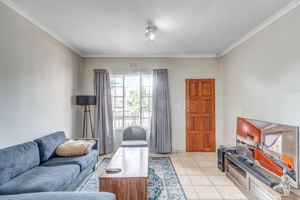 Owner asking R 749 000
Considering offers R 599 000

This cozy home offers comfort and ...