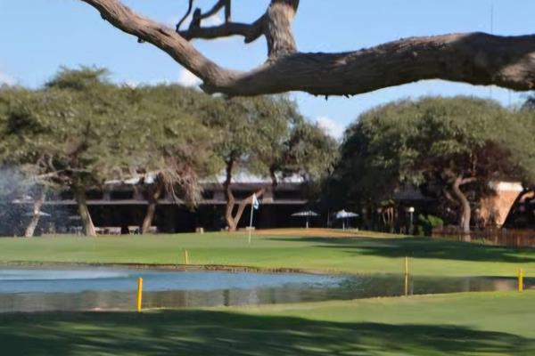 The Kalahari Golf Estate in Kathu offers a unique blend of natural beauty and security ...