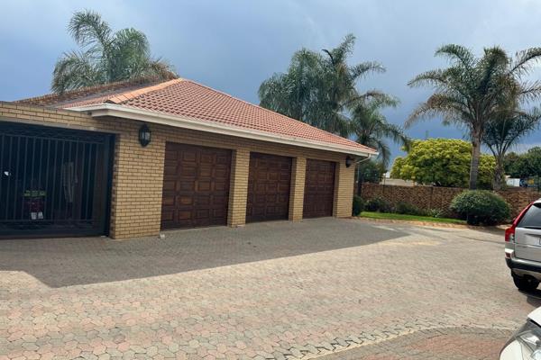 This low maintenance face brick home offers accommodation for a big family. The property ...