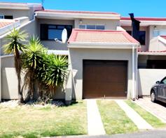 Townhouse for sale in Bracken Heights