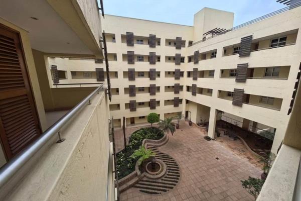 This spacious unit offers 2 beds, 2 baths and 2 parking. Situated next to City Lodge and excellent security. A building that is well ...