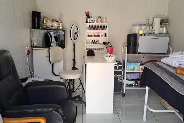 Available February 2025
Located on Mooifontein Rd, in Norkem Park.
Step into a fully-equipped massage studio nestled within a vibrant ...