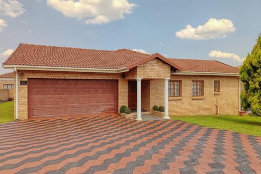 3 Bedroom House for sale in White River Ext 49