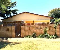 House for sale in Kenilworth